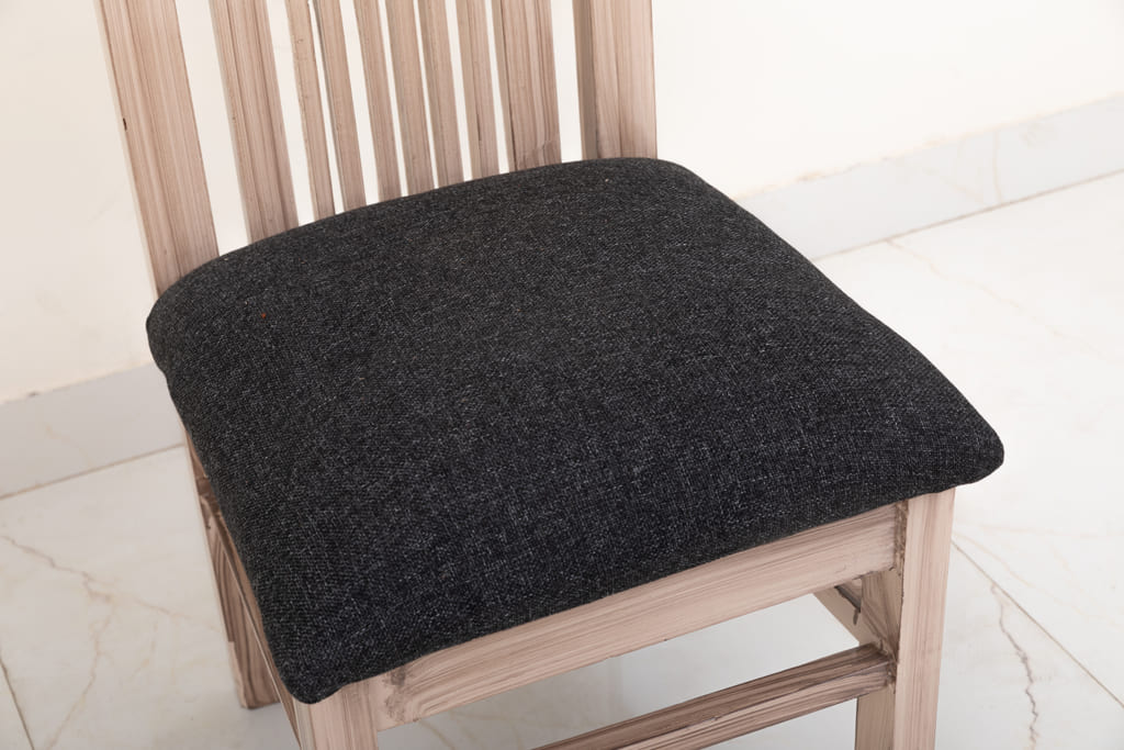 4-Seater Dining Set